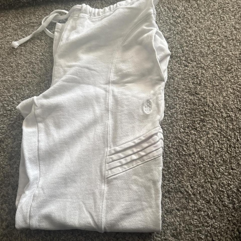 White joggers with pockets #joggers #freepeople #beachvibes - Picture 2 of 4